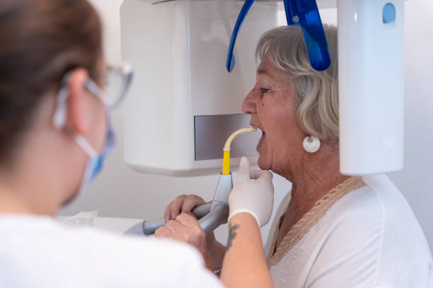 Best Dentist for Tooth Abscess  in Indian Wells, CA